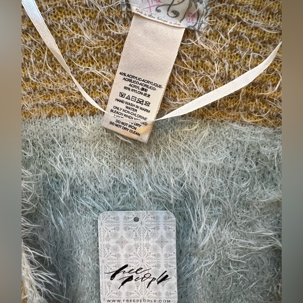 NWT Free People Cozy Diamondback Fringe Kimono - Picture 11 of 11